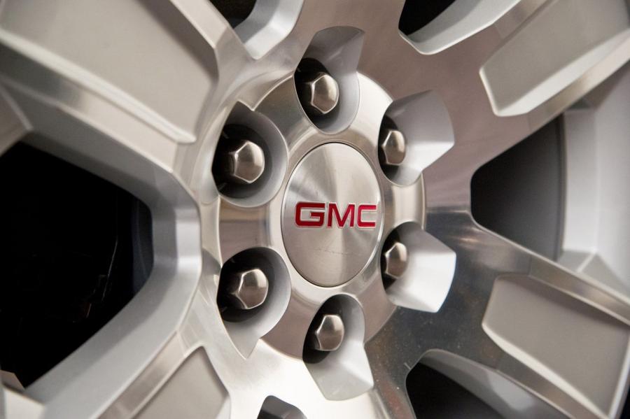  GMC Sierra SLT Crew Cab 2014 года  (фото 40 из 167)